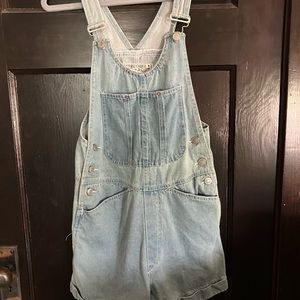 Overall shorts